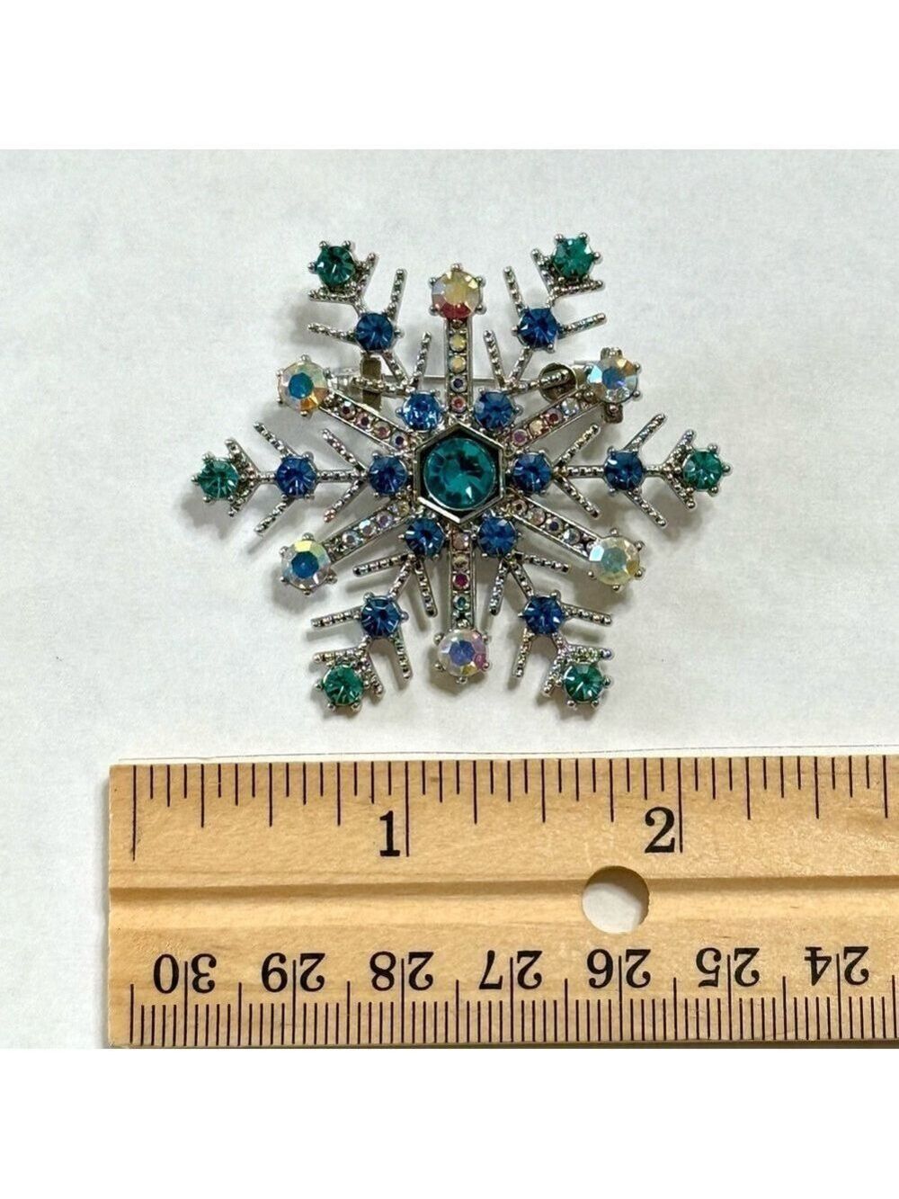 Snowflake Brooch Silver Tone Blue and Clear Crystals New - Picture 5 of 9